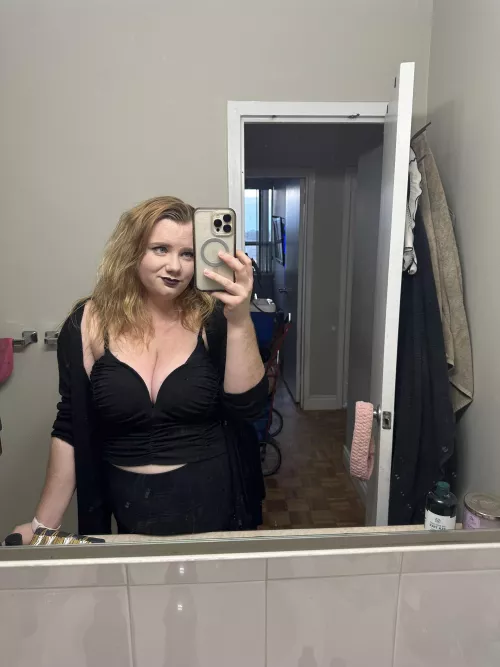 Tried a new lipstick today… by Lauraleslie