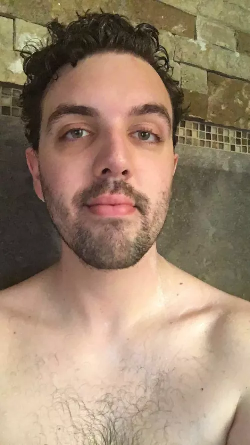 Um hi? I’m new here! by InABox8