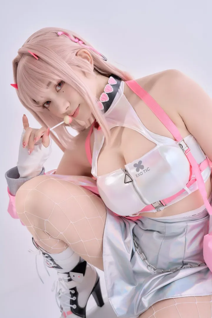 Viper ♡˝ cosplay by angelia_lapin [Nikke] posted by GenkiHenTYXDD
