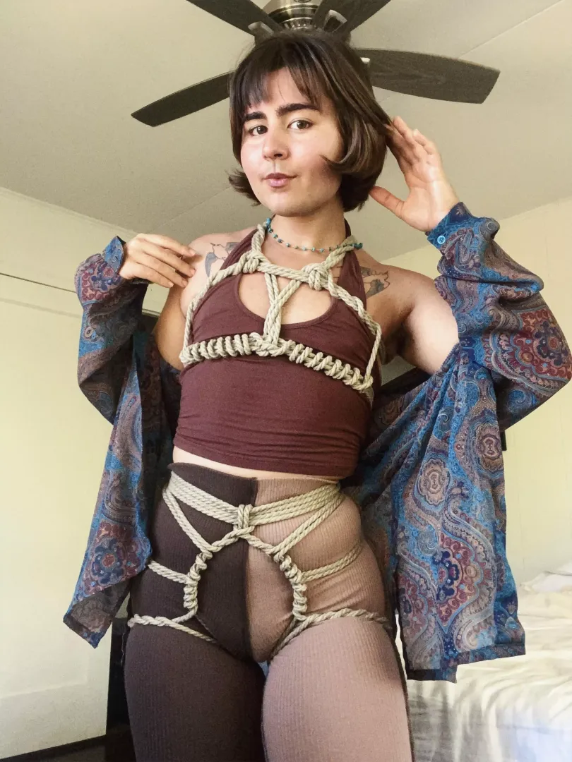 ~Wavy Hips & Chest Harness~ posted by nautilusropeworks