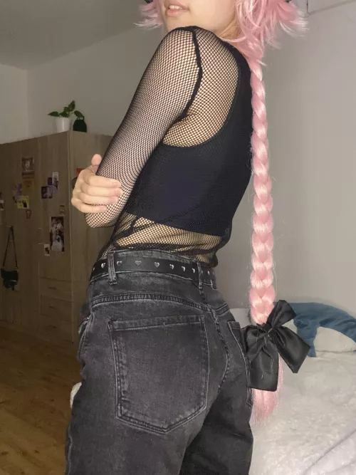 what's ur fav part of my outfit? (*´꒳`*) by astolfo__69