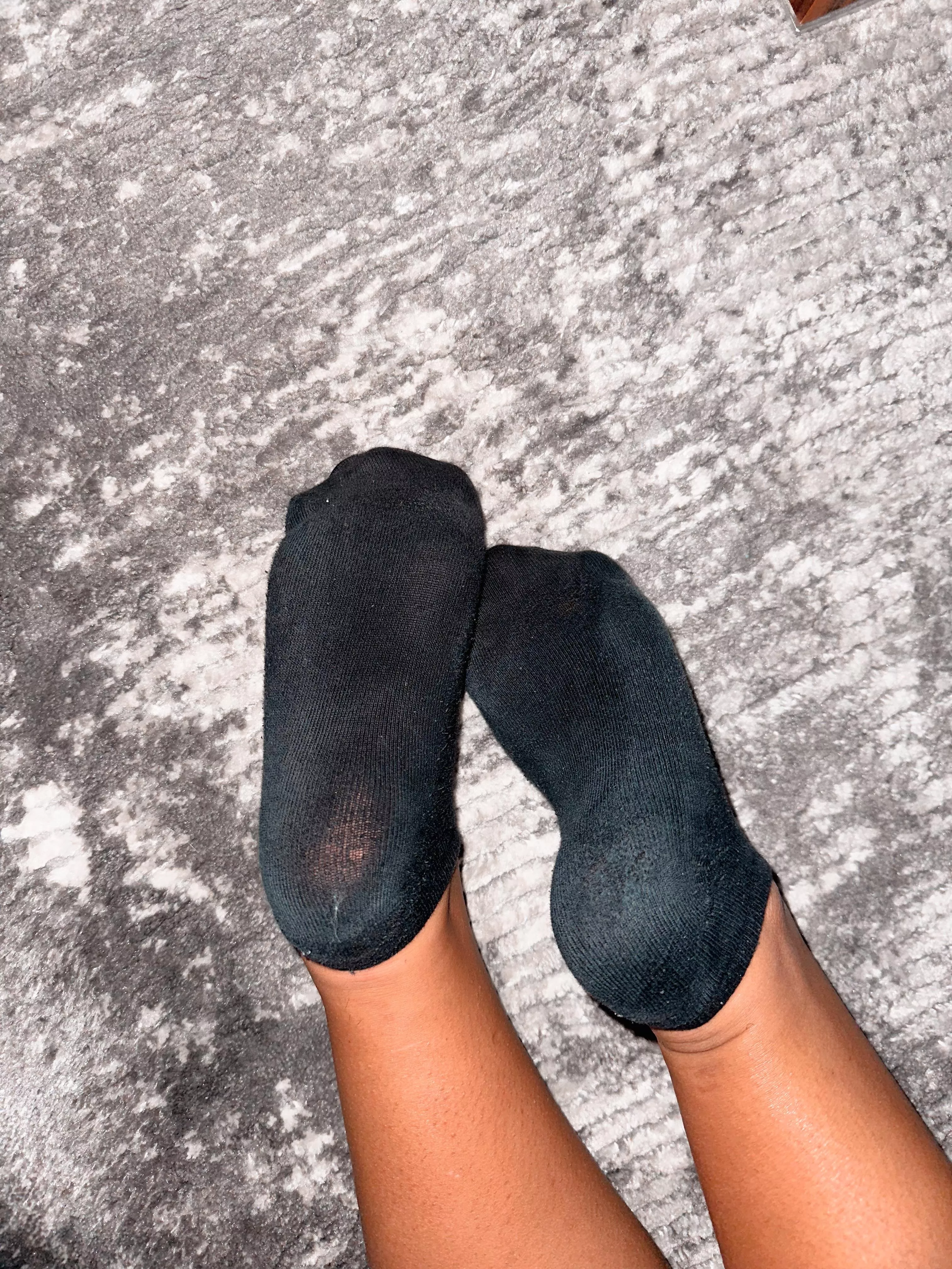 Would you come to my house and smell my socks? posted by emily_christopher1