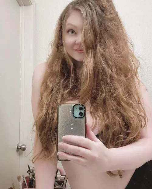 Come say hello :) by Toyrobot2285