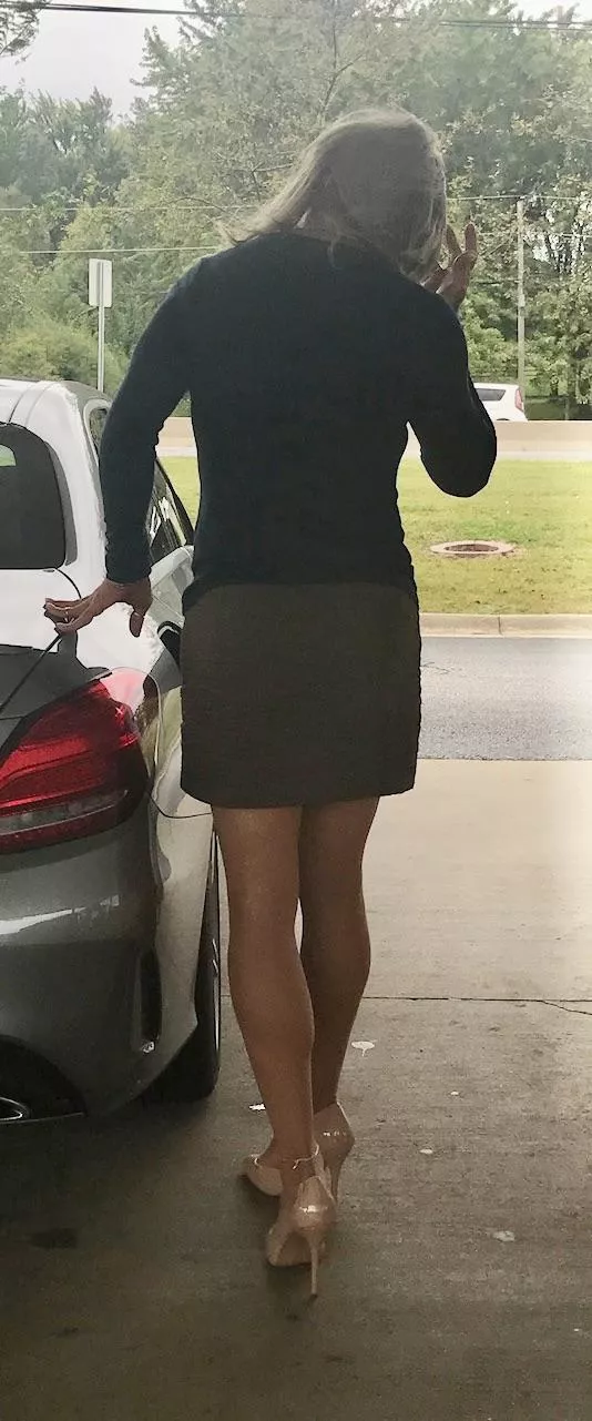 Heels at the pump. 😘 posted by annsmith010285