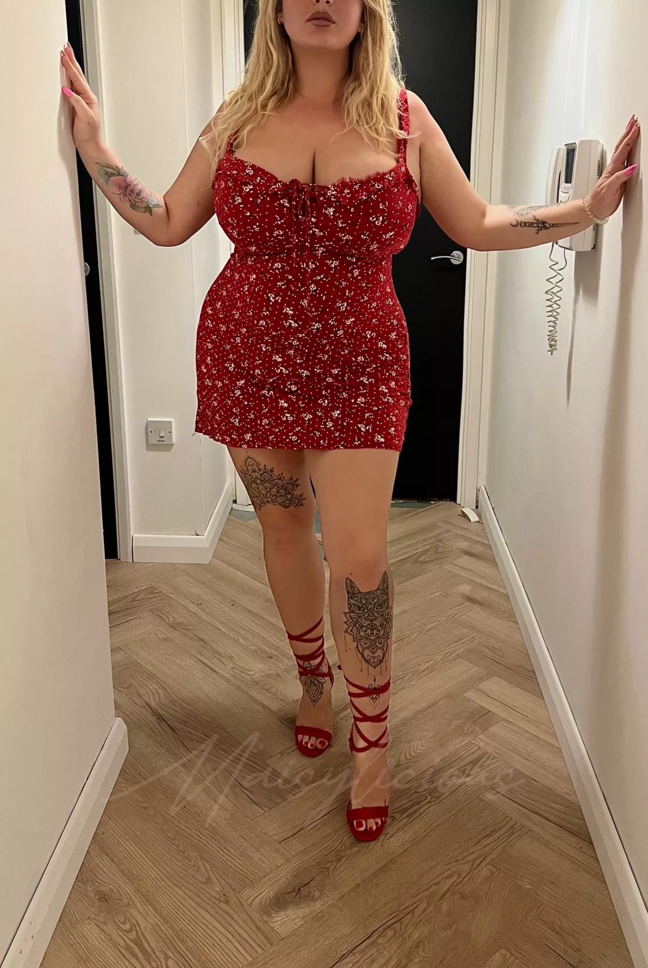 I miss summer already, can't wait to be able to wear summer dresses again. posted by Maisylicious