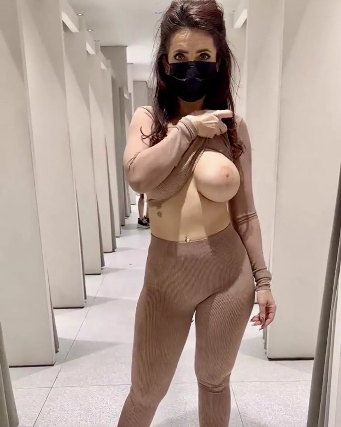 Juicy yoga attire posted by Icy-Dragonfruit8787