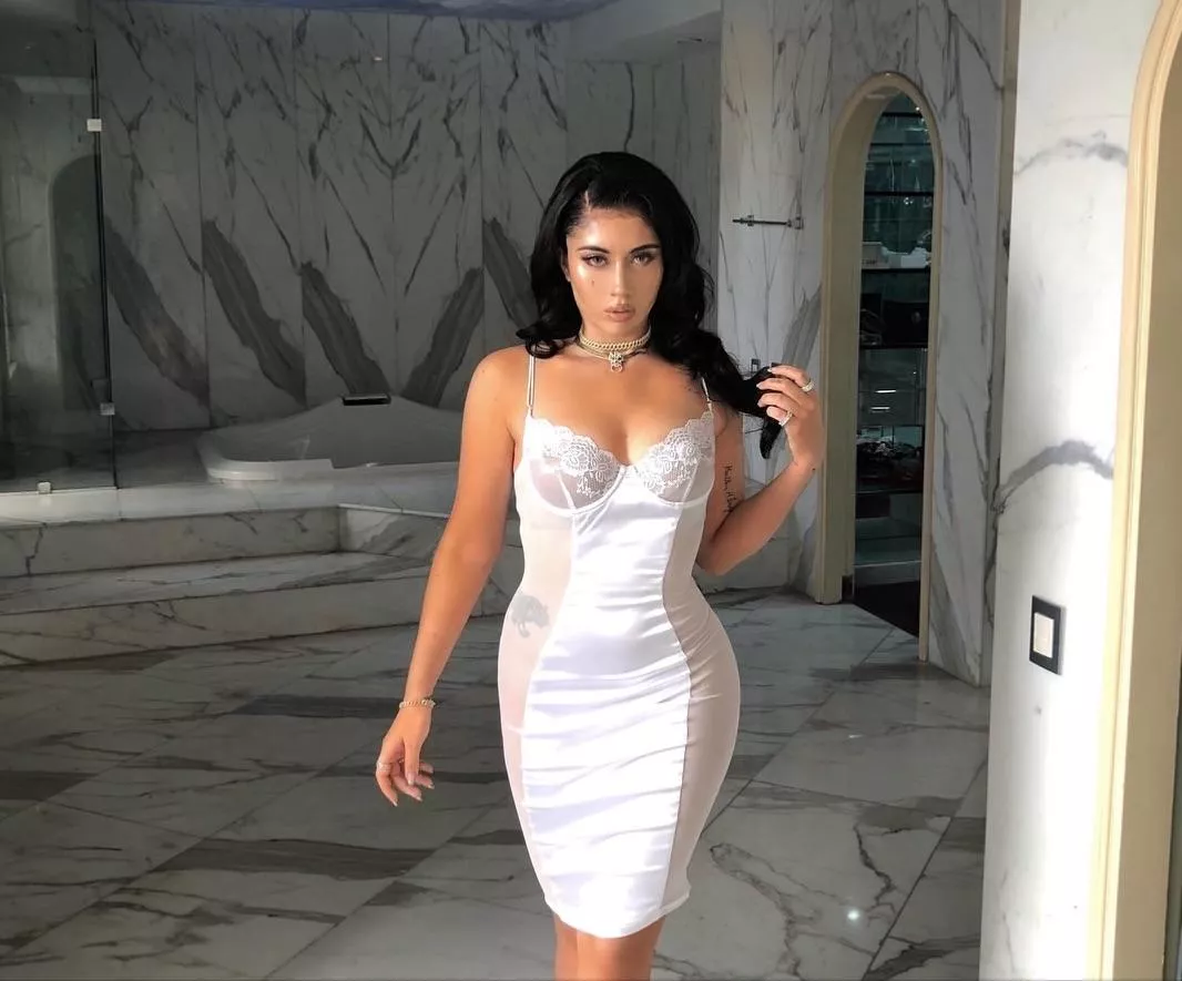 Kali Uchis posted by xotilweodxxx