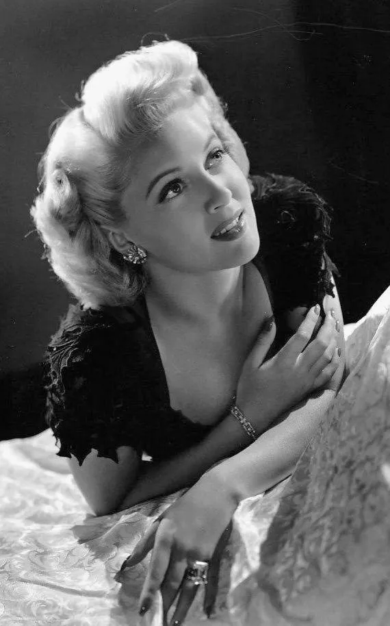 Lana Turner (1940s) posted by bil_sabab