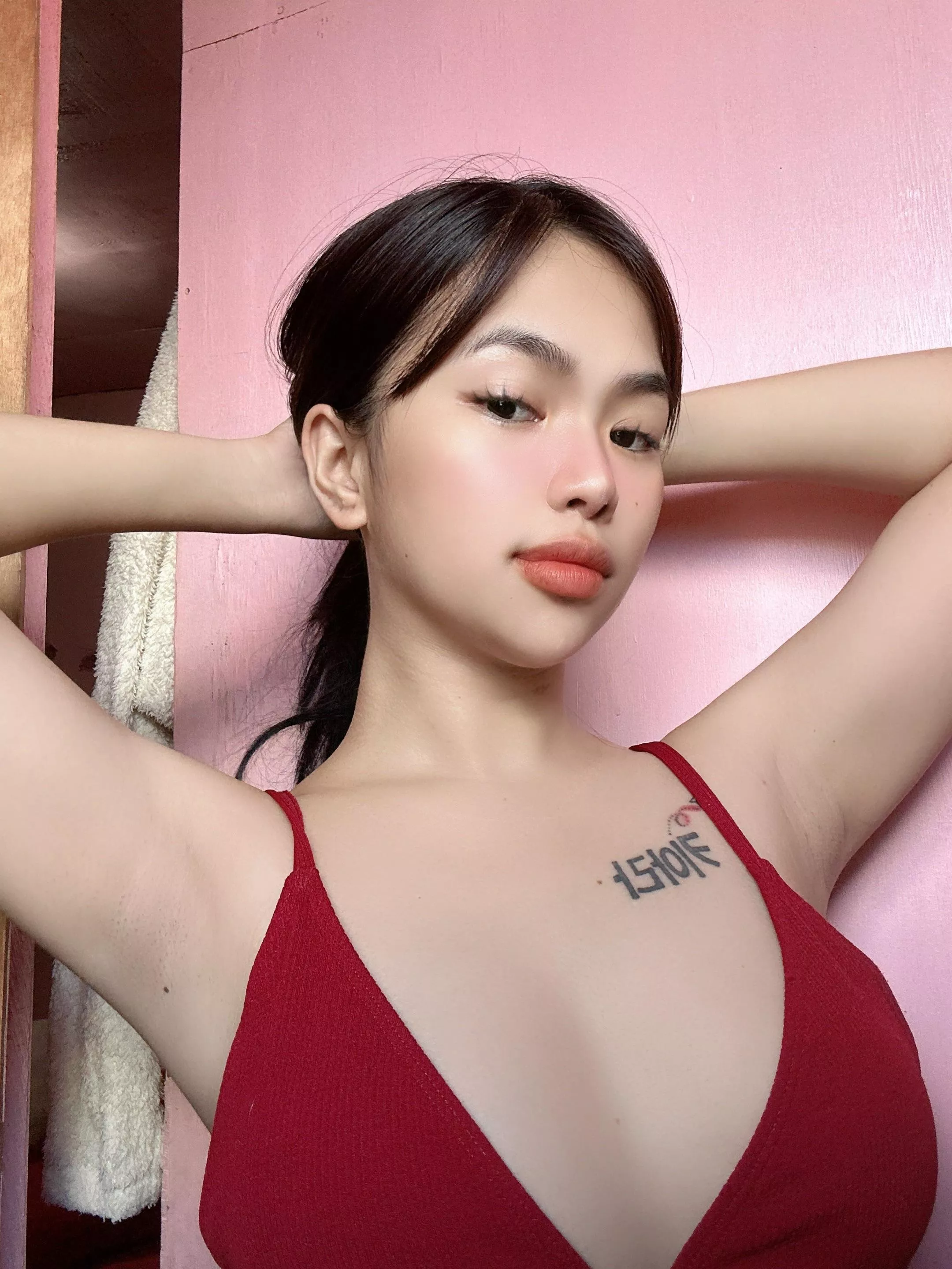 wanna lick? 📩 posted by kiara_rose_felix