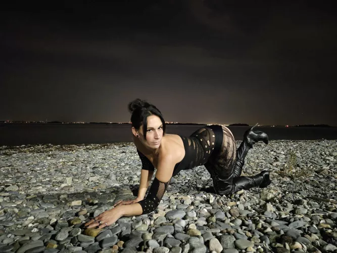 Black is my favorite color by lovehate39