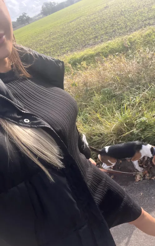 cute beagle & nice views ❤️ by Annabellemcallister