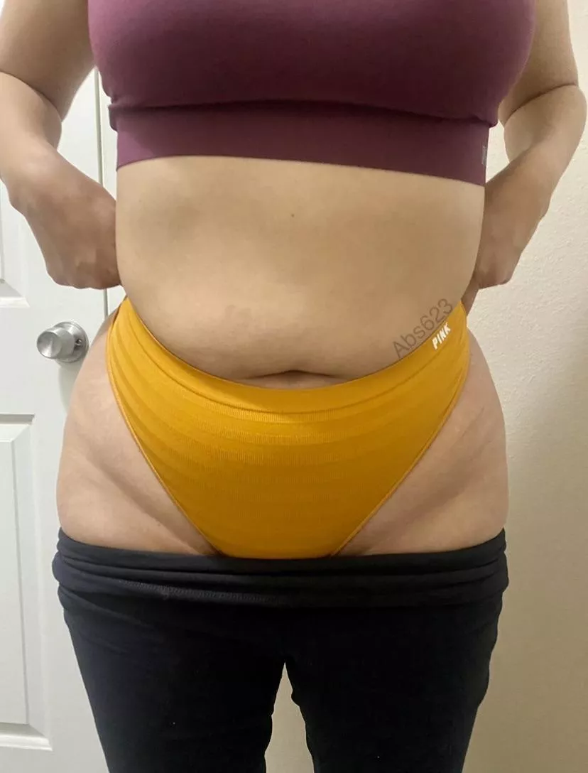 Do you like what I wear to the gym? posted by abs623