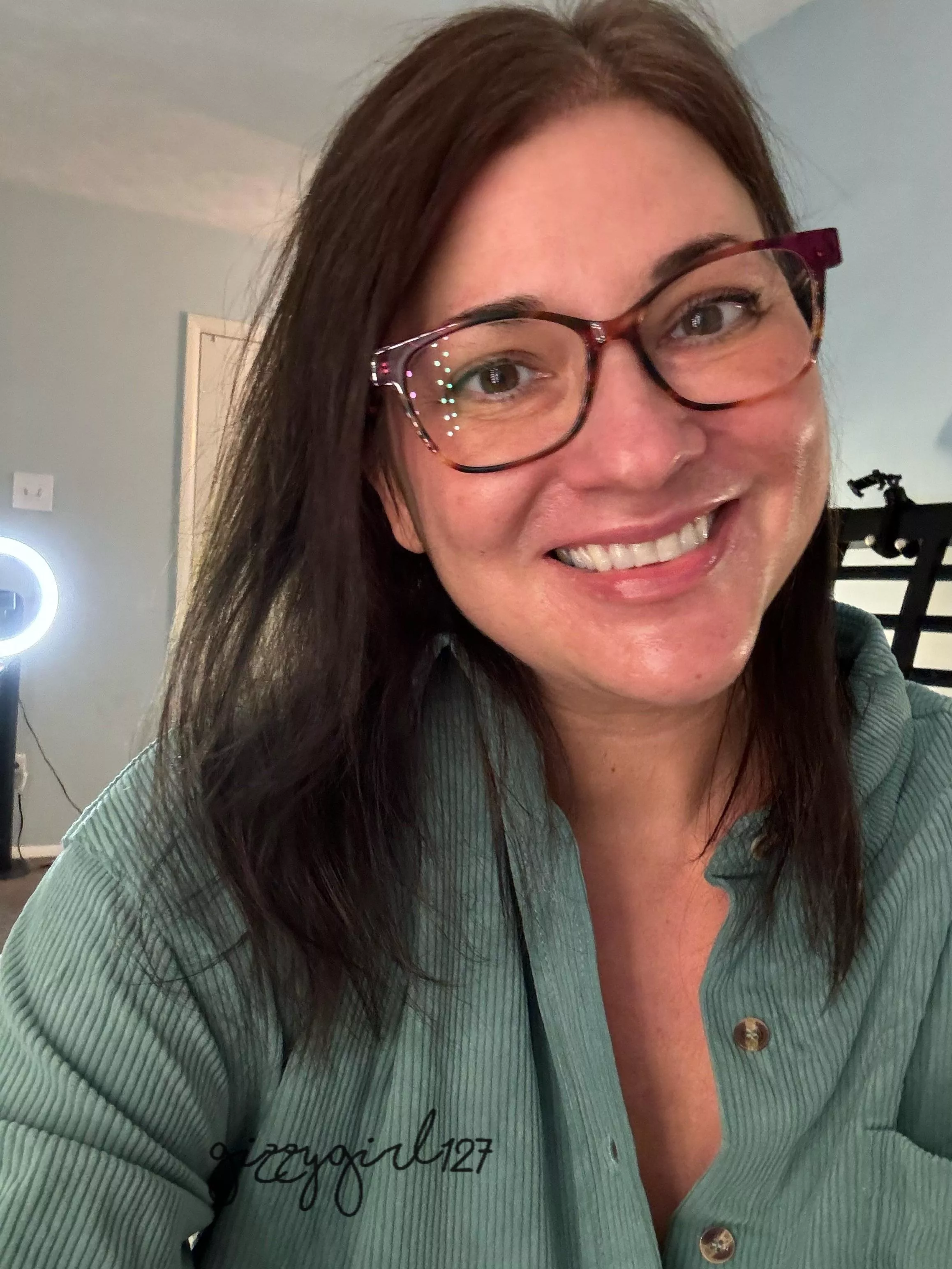 Happy Monday everyone posted by Gizzygirl127