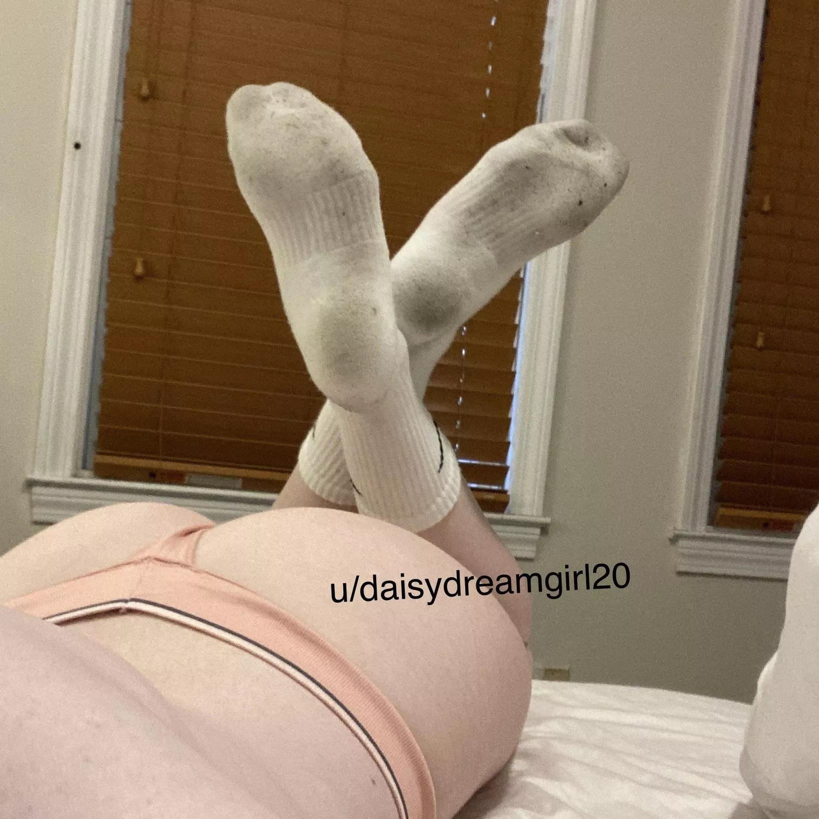 i hate to wash my socks. it’s such a waste [selling] [us] [f]. who wants this beautiful masterpiece I’ve created? $35 for 7 days +$5 for shipping. posted by daisydreamgirl20