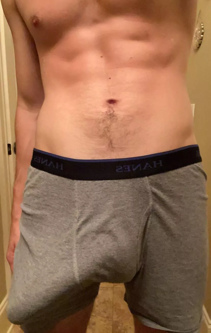 I hear grey is flattering posted by Chic_N_Stupendous