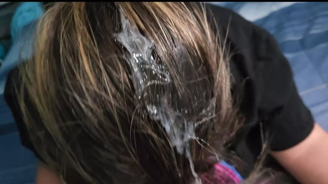 Messy hair makes me a happy girl posted by sharingstone