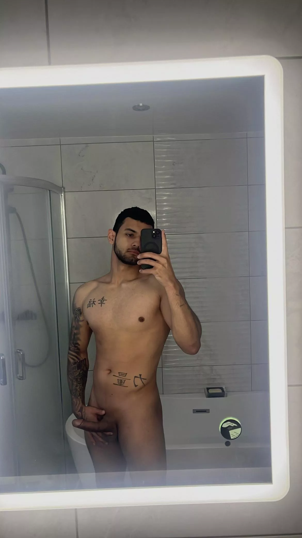 Might delete 🥵 posted by Henderson_98