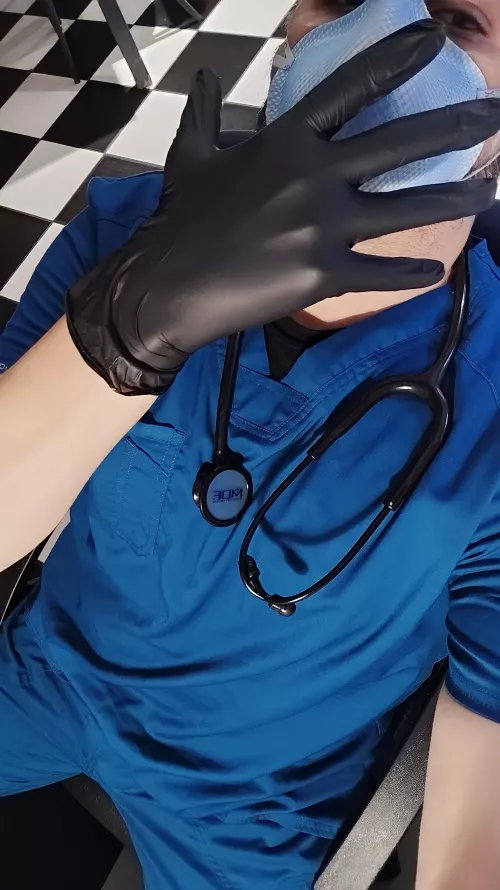 Sniff sniff. by DoctorLostNTheAsylum