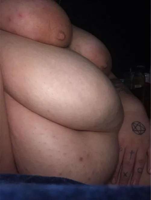 some guy rejected me for being big.. would you be ashamed to be my bf? 🥺 by gothdadddy