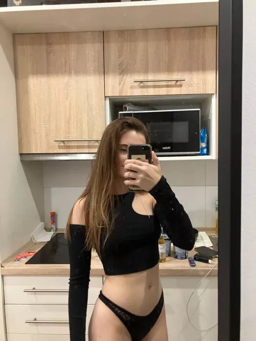 Wearing black brings out my curves by jennybabyyx