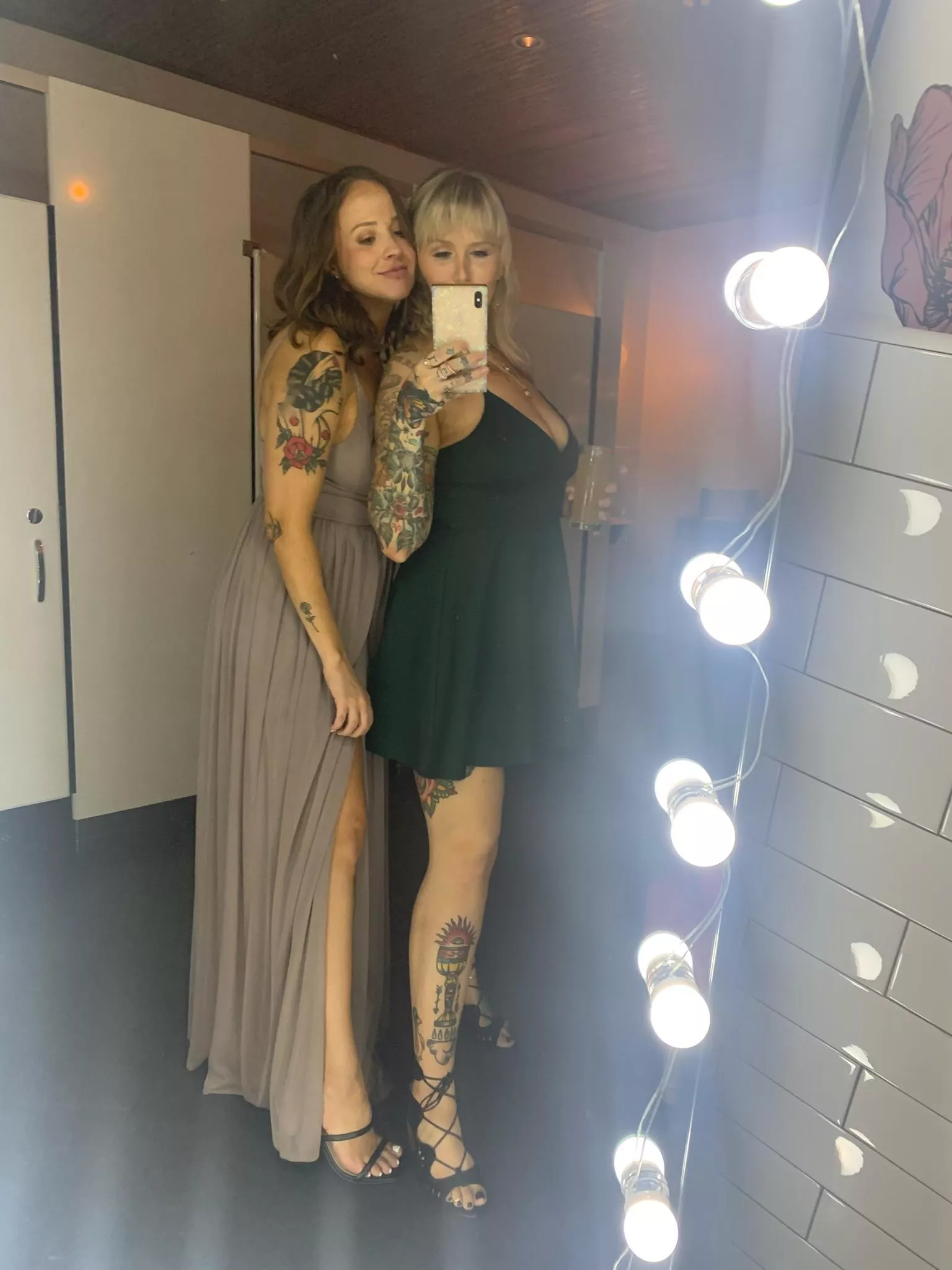 [2] Easy choice right? Pick one.. posted by xLUSHxLALAx