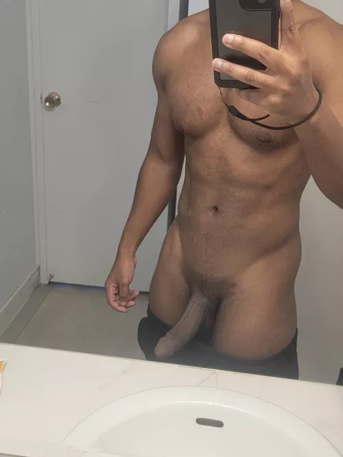 29M looking for hotwife in quebec by throawaydarb