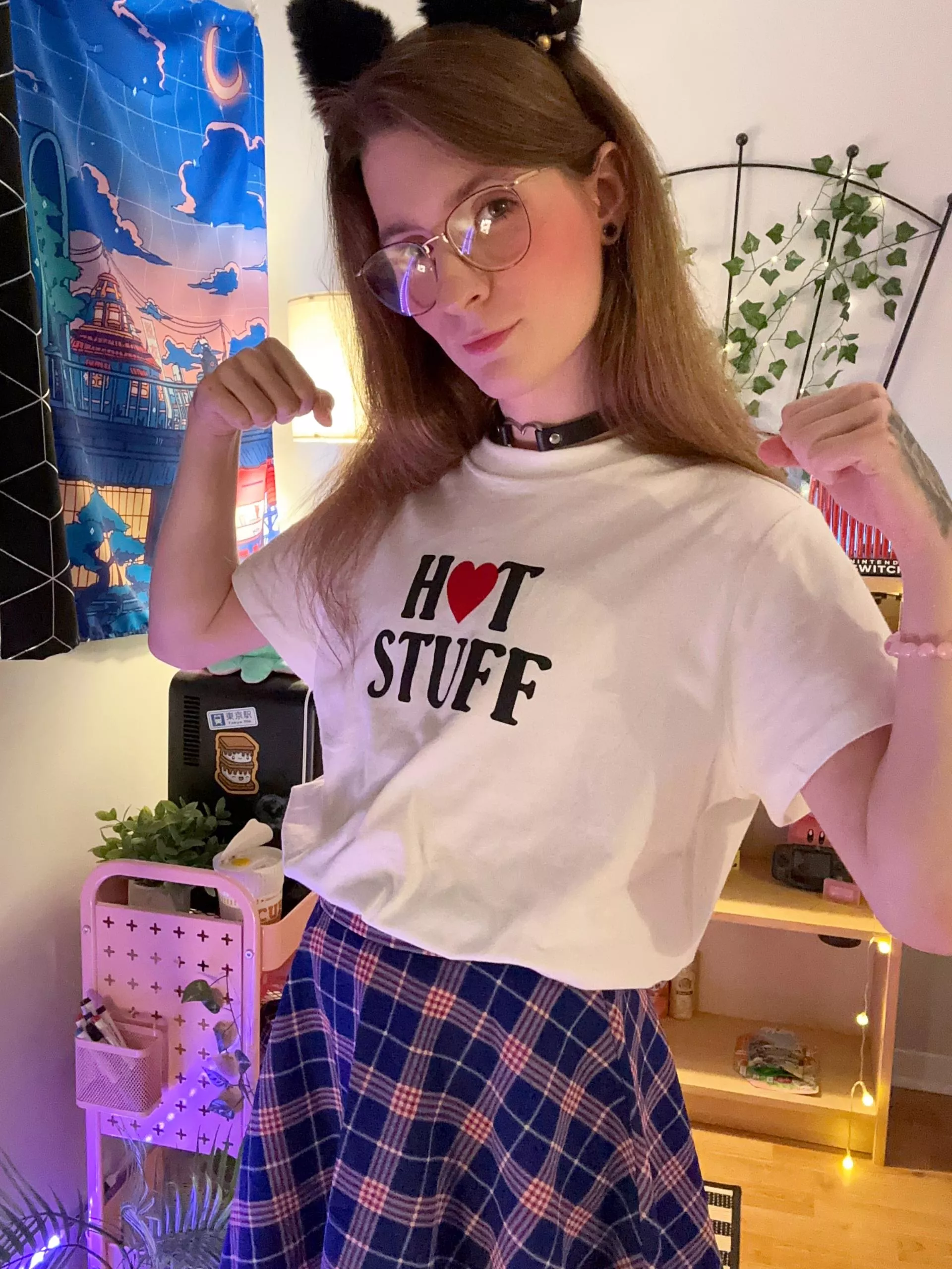 Do I look strong? 😤😳 posted by Rebi_Senpai