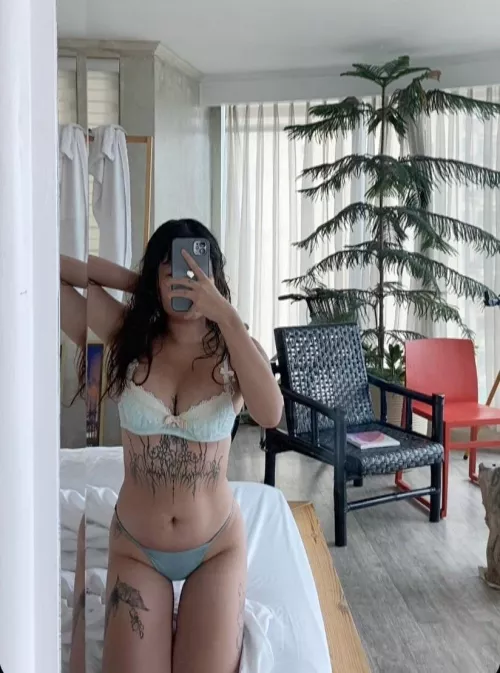 [f]irst post, hi? 😄 by throwawaymiruna