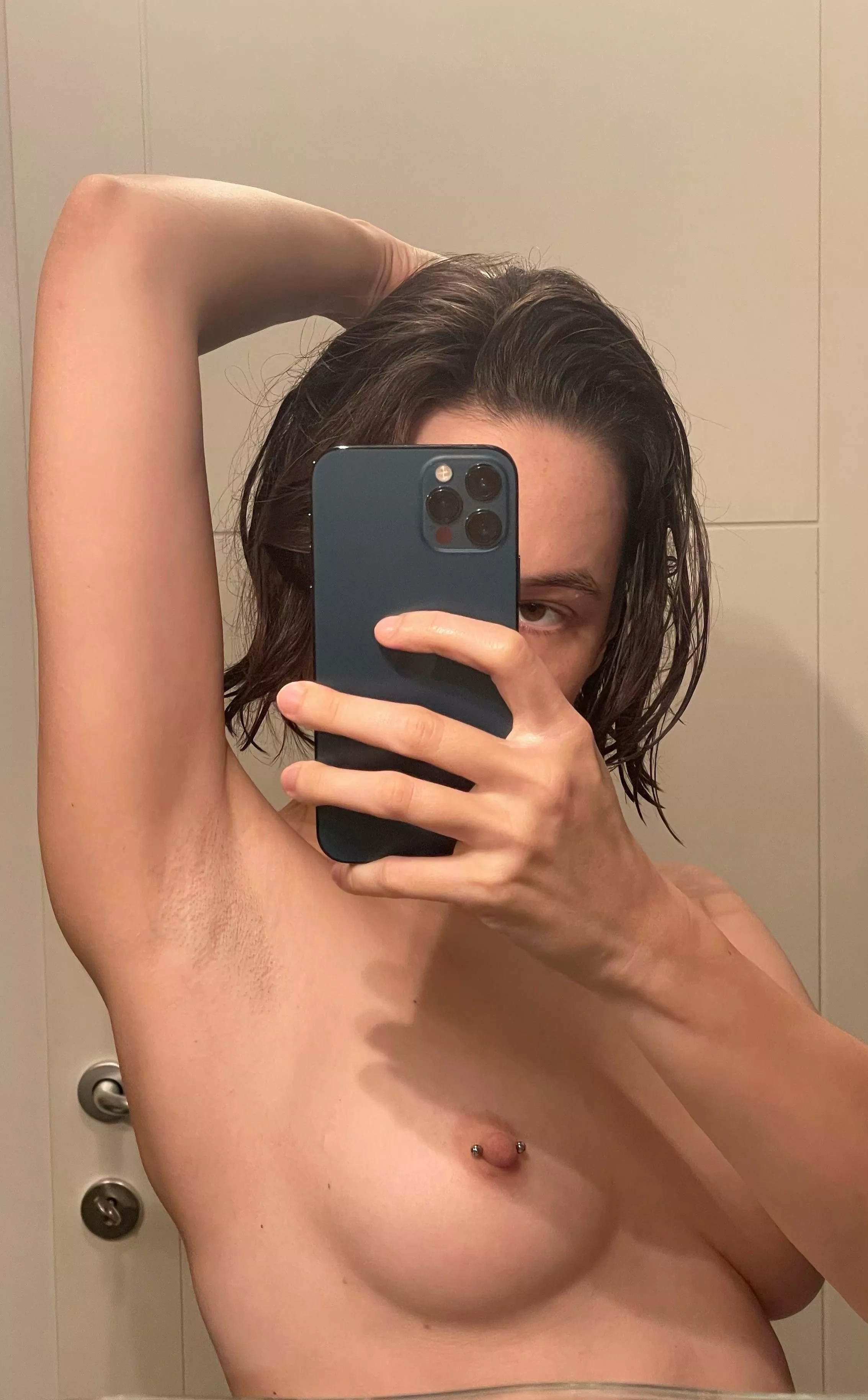 First time here 💋 posted by Rica_Costa_