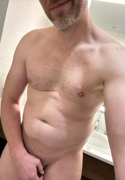 Hotel room alone tonight. Could use some excitement :) [42] by swingline123456