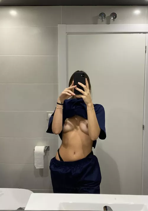 I don't look very sexy with my scrubs on, but things change when I take them off by chemagill