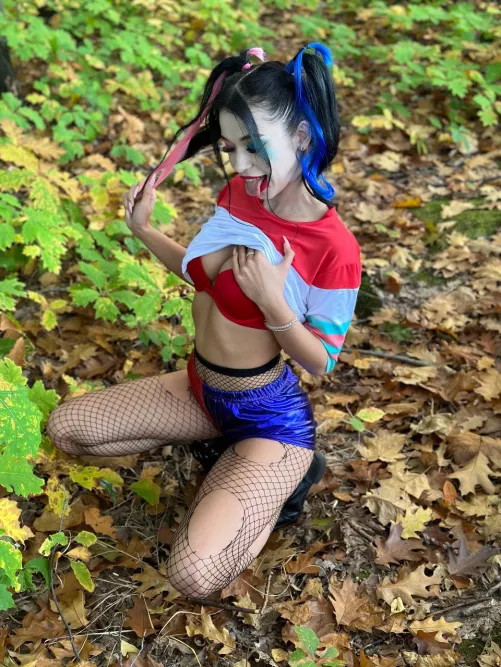 I fell in love with this cosplay by SpiritdBat
