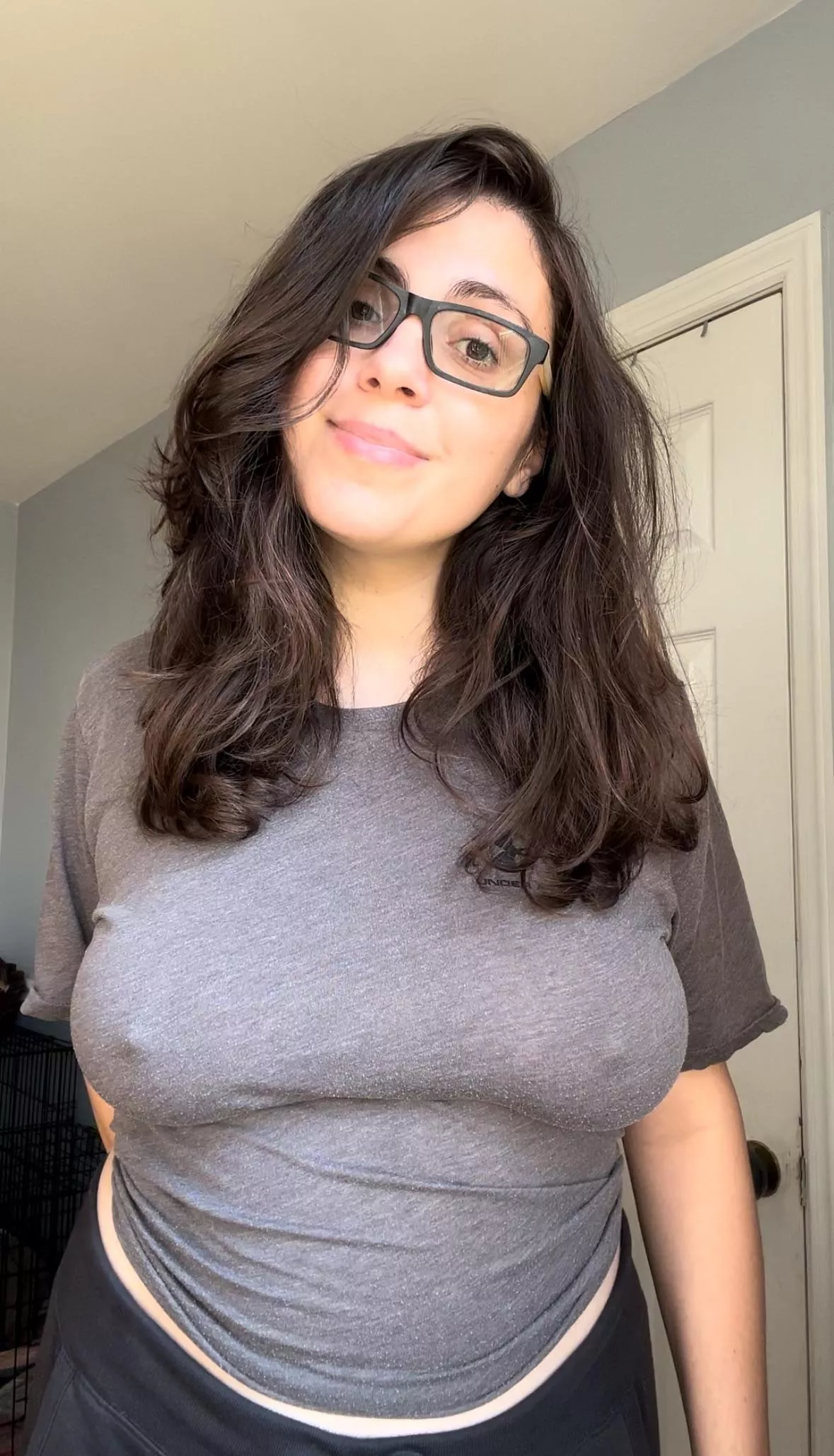 Like my dark hair and free spirit? (36) posted by axisallatilt