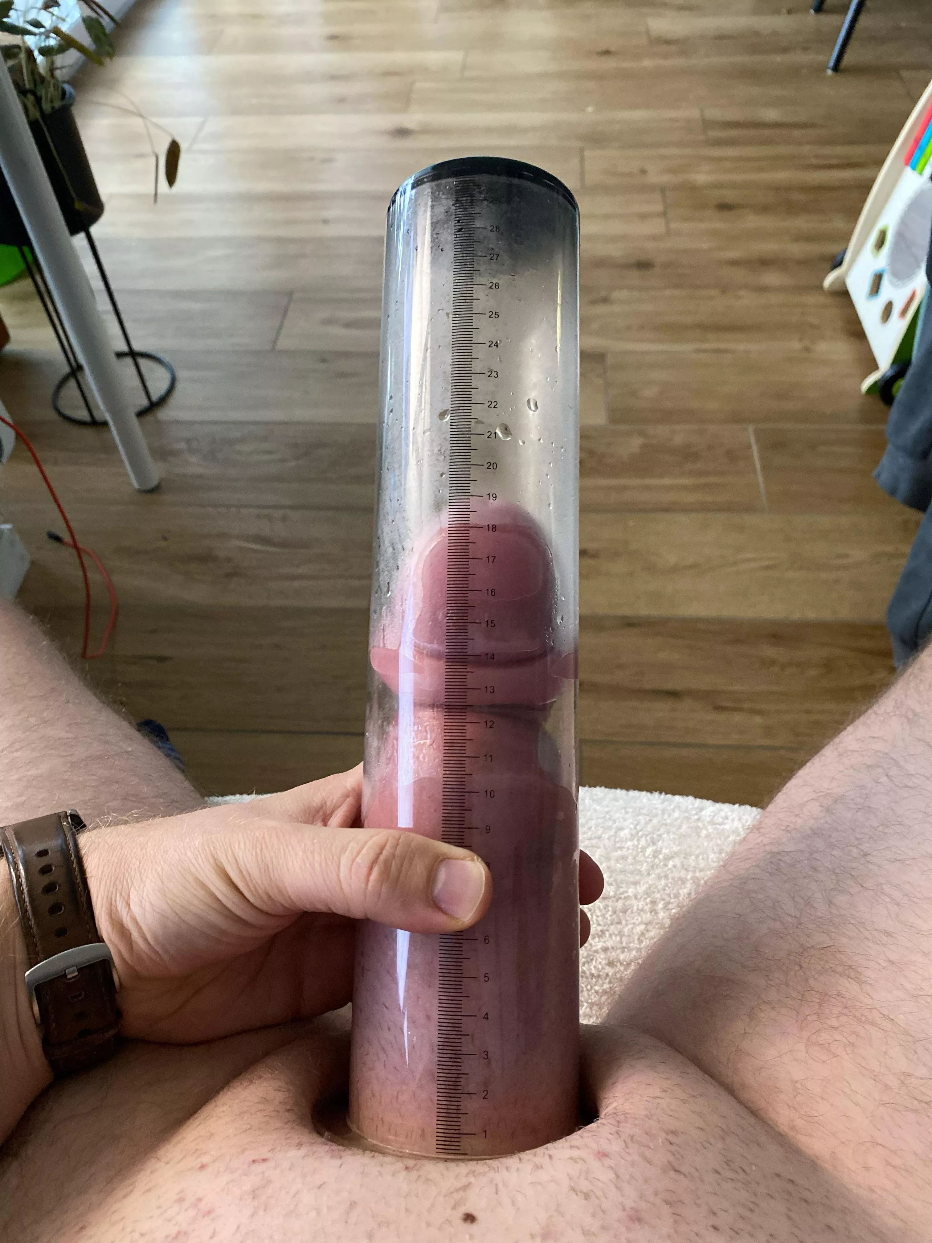 (M33) In my 2.5“ today. Planning to pump even more tonight, whole package. posted by smo0thiePumps