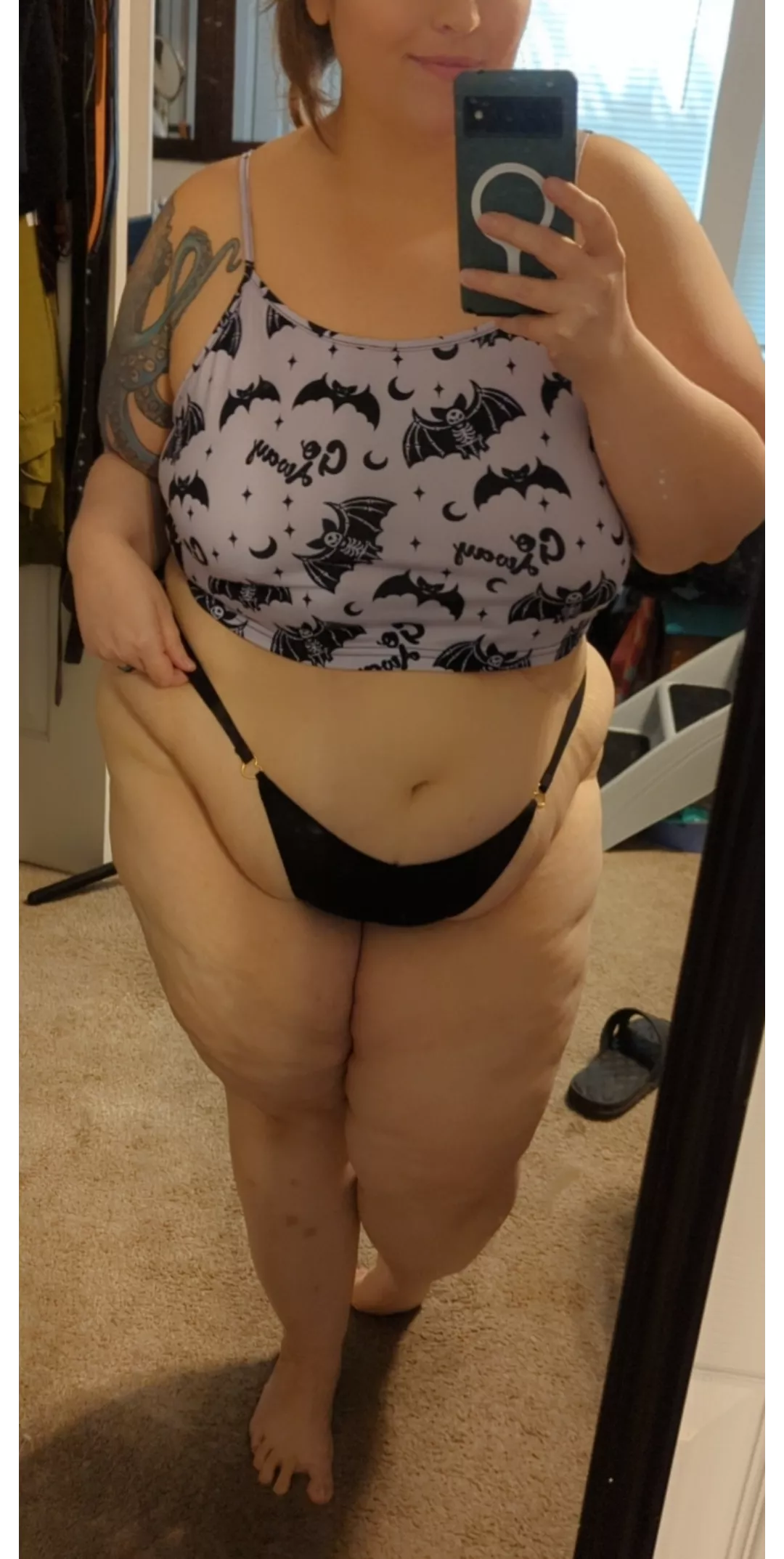 She's cute and goth and begging to be touched 🥲 posted by RRed48