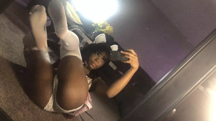 you can go for my feet or ass by unheadingly