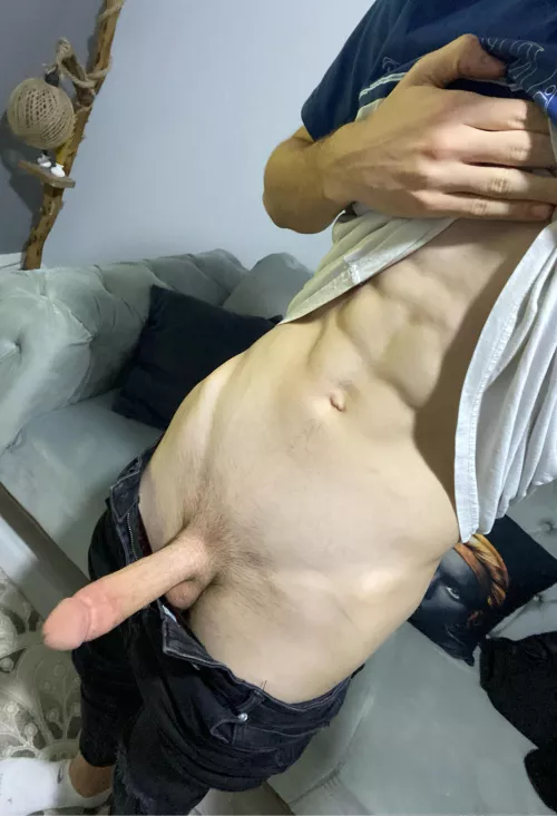 18 yo horny :) by Bulky_Strike_7755