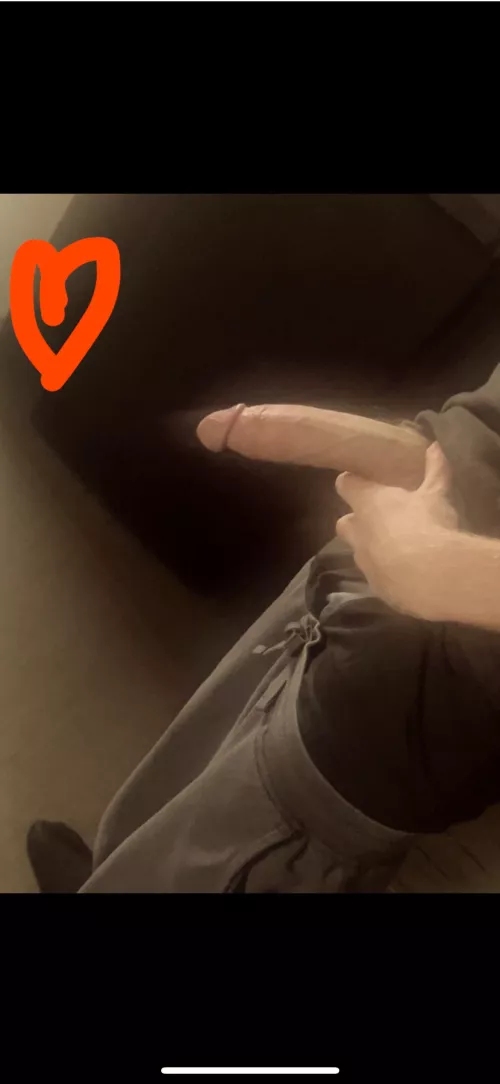 24 m dm me for my snap only fem ppl.:) by Wide_Remote_2143