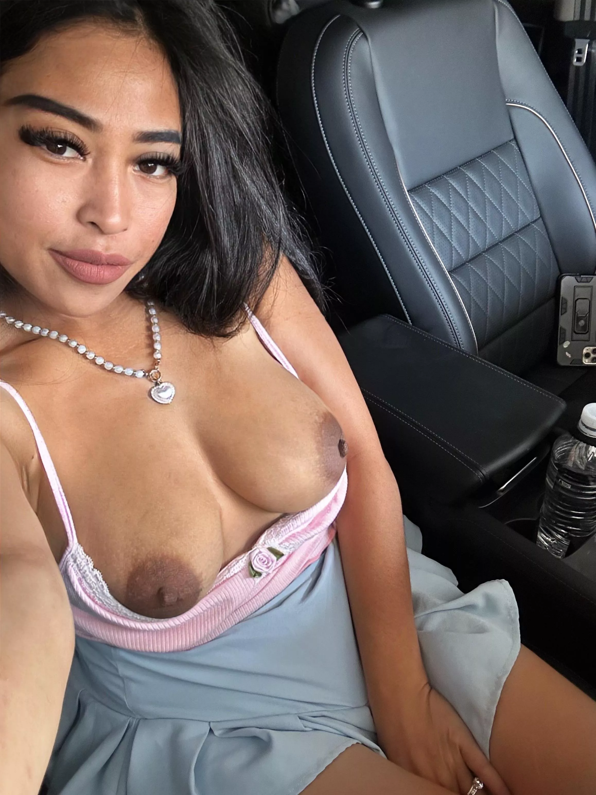 Are there any married man interested in fucking 30yo mom? posted by pinkpachabadee