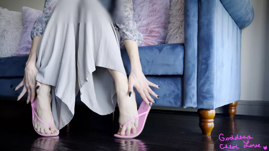 [F] get ready to worship these feet beta by Goddess_ChloeLove