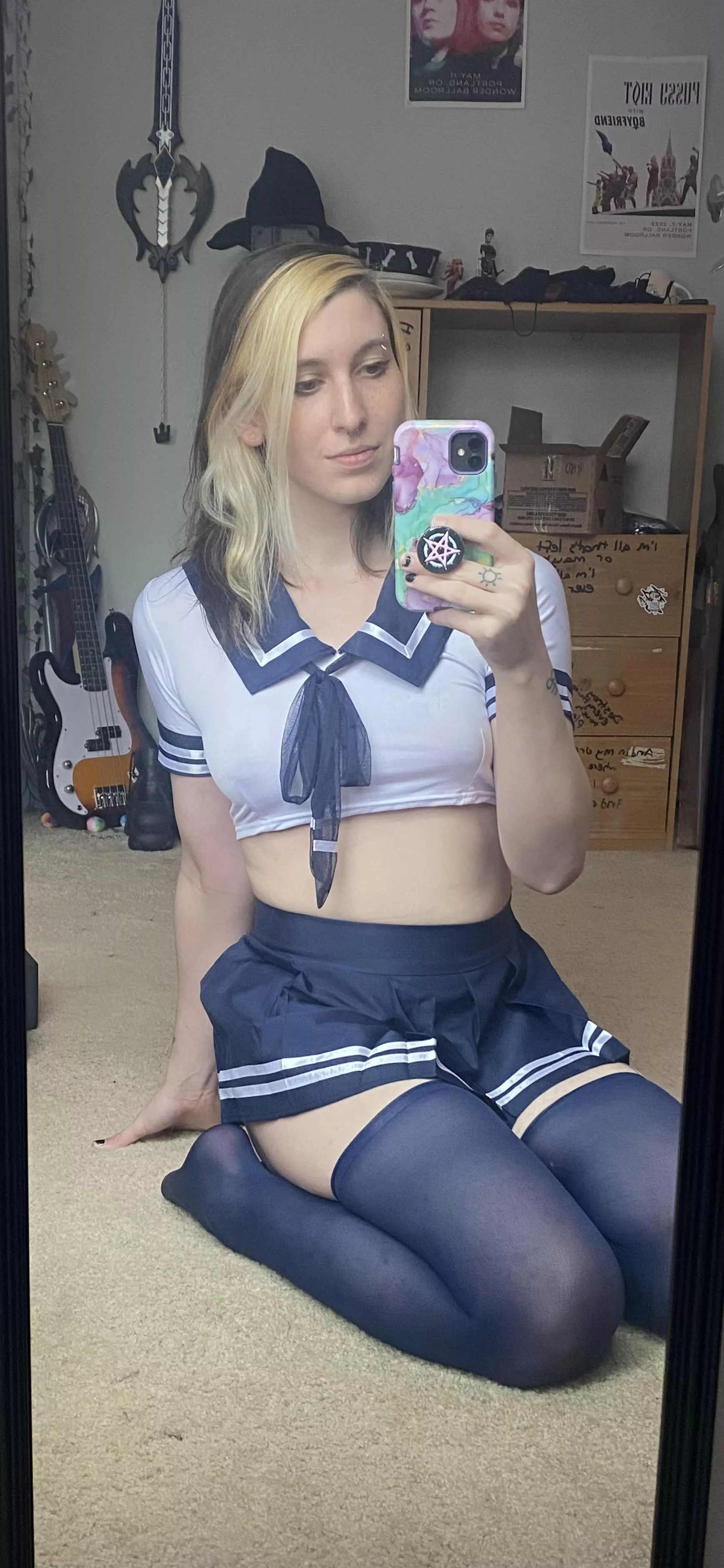 good morning senpai 🖤 posted by futchmoder