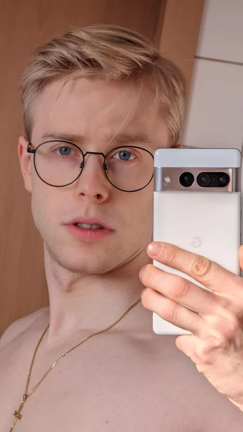 I really like how my eyes came out in this picture :D🩵 by hanz_GORSKI