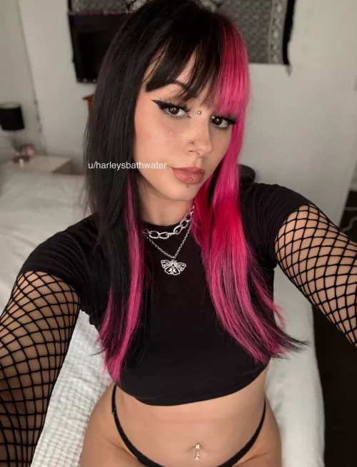 I’d love to know your thoughts on my hair ☺️ by harleysbathwater