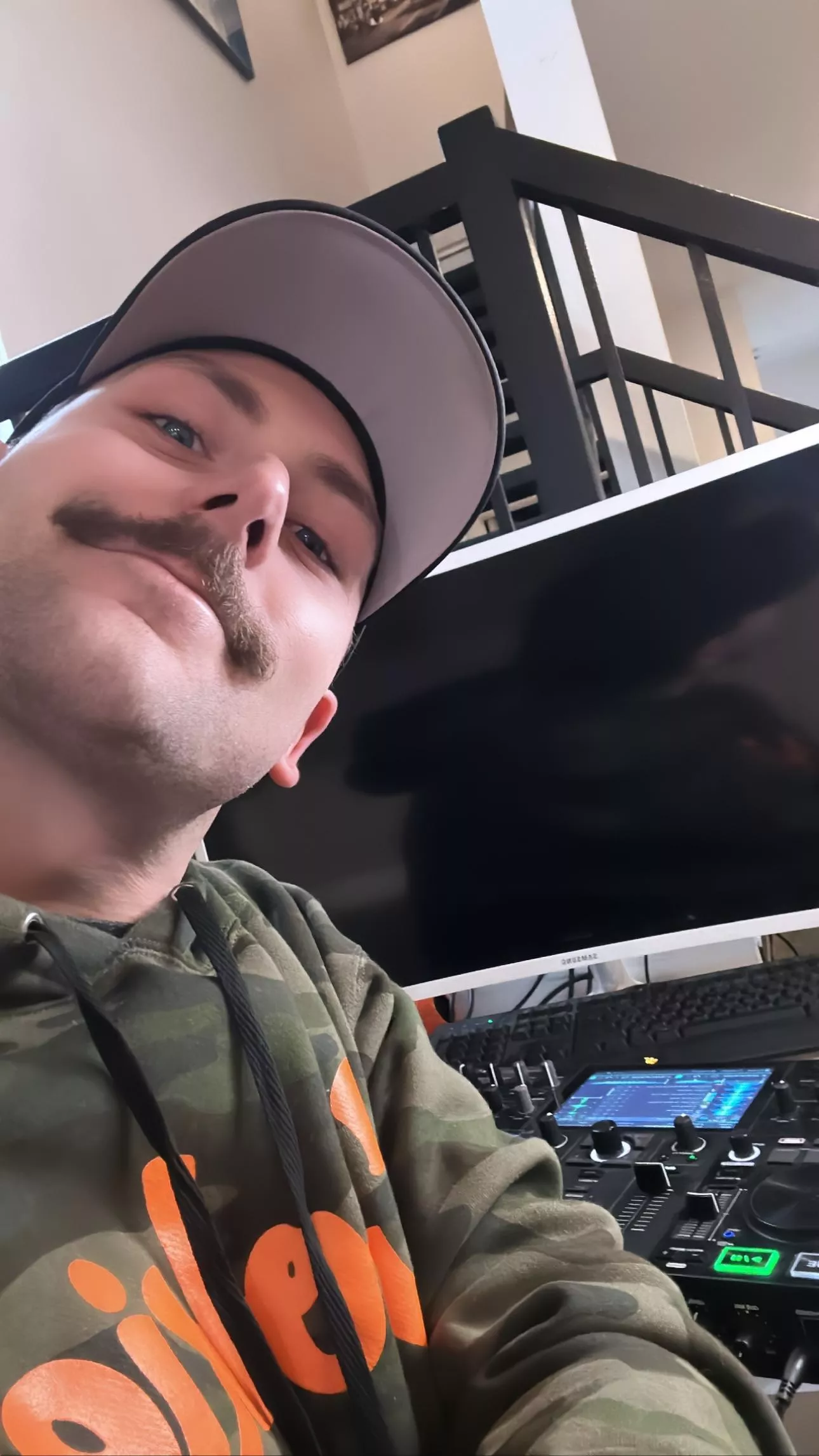 Just saying hello posted by Subject-Promotion824