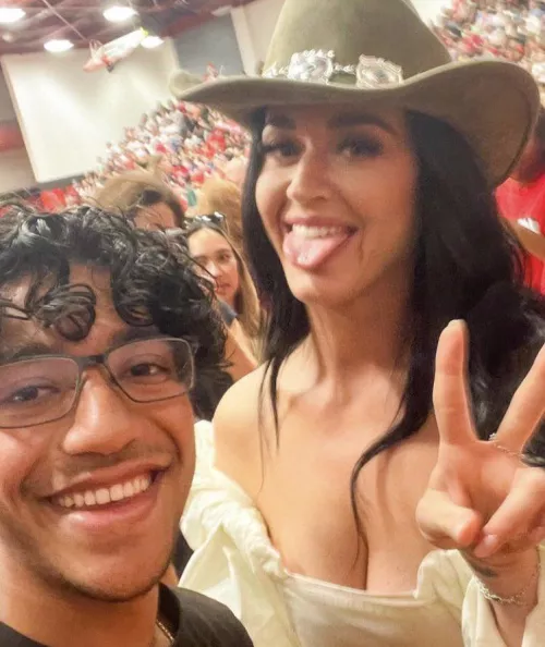 Katy Perry by Lost_Sheep227