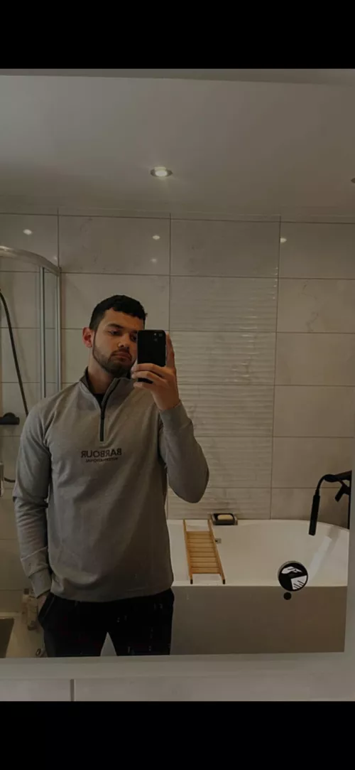 Layered up by Hendy_0