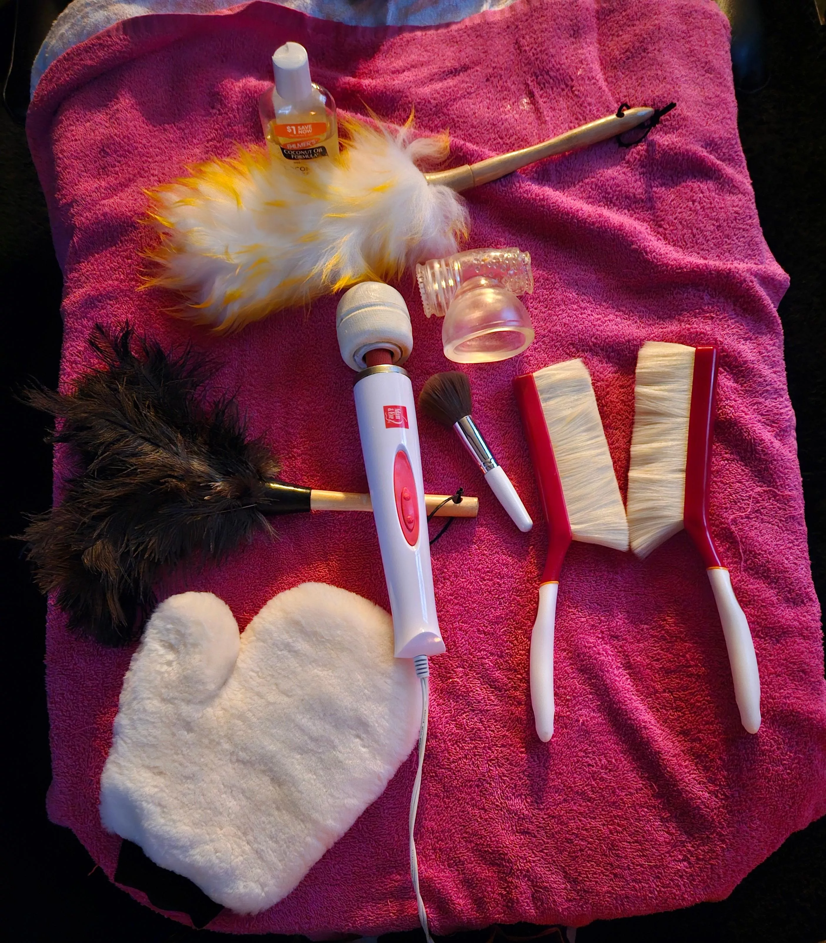 Lee's Choice? posted by MistressTickle