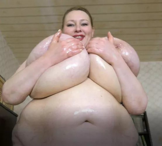 me so slippery... by lilydreamboobs