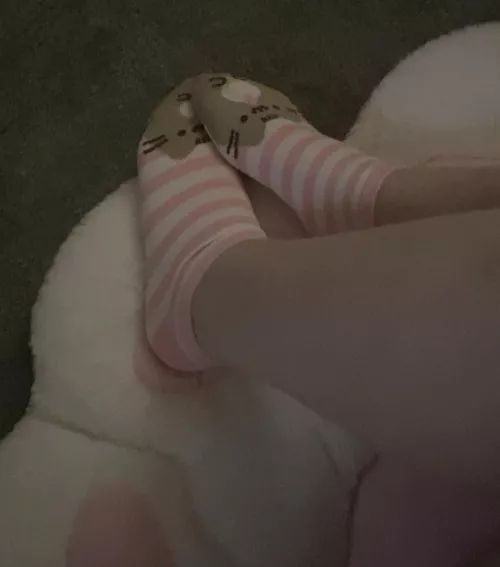 meow :3 by babybonnabelle