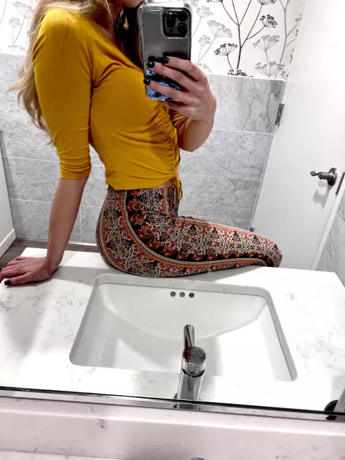 One love 💕 by VikkitheVampire